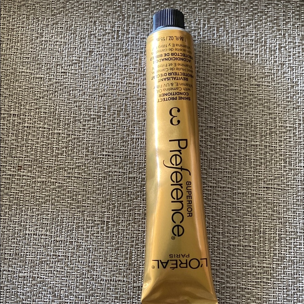 L'Oreal Paris Hair Color shine protectant conditioner for colored hair